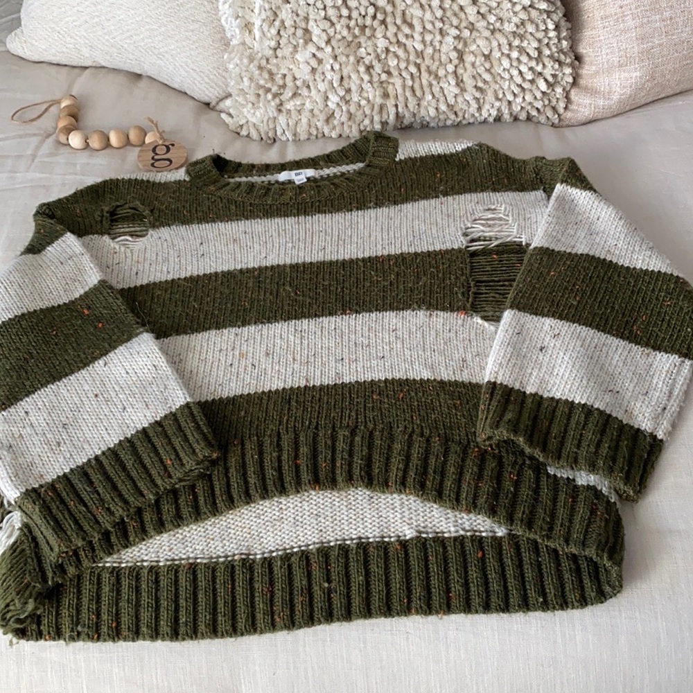 BP. Sweater